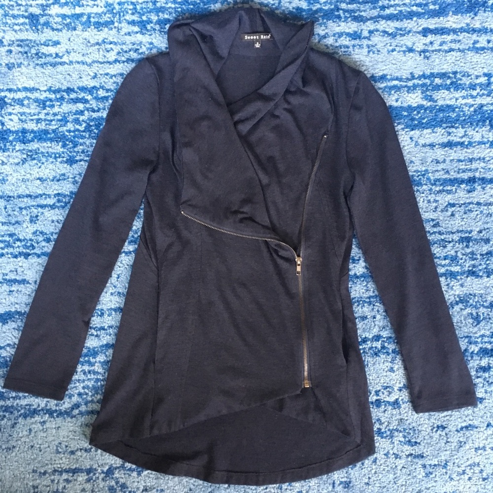 Versatile zip up